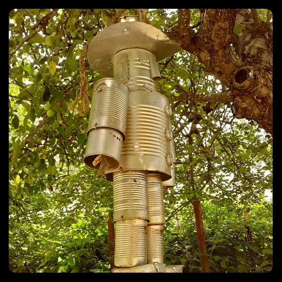 Meet your Posher, Lara. - Picture 1 of 1